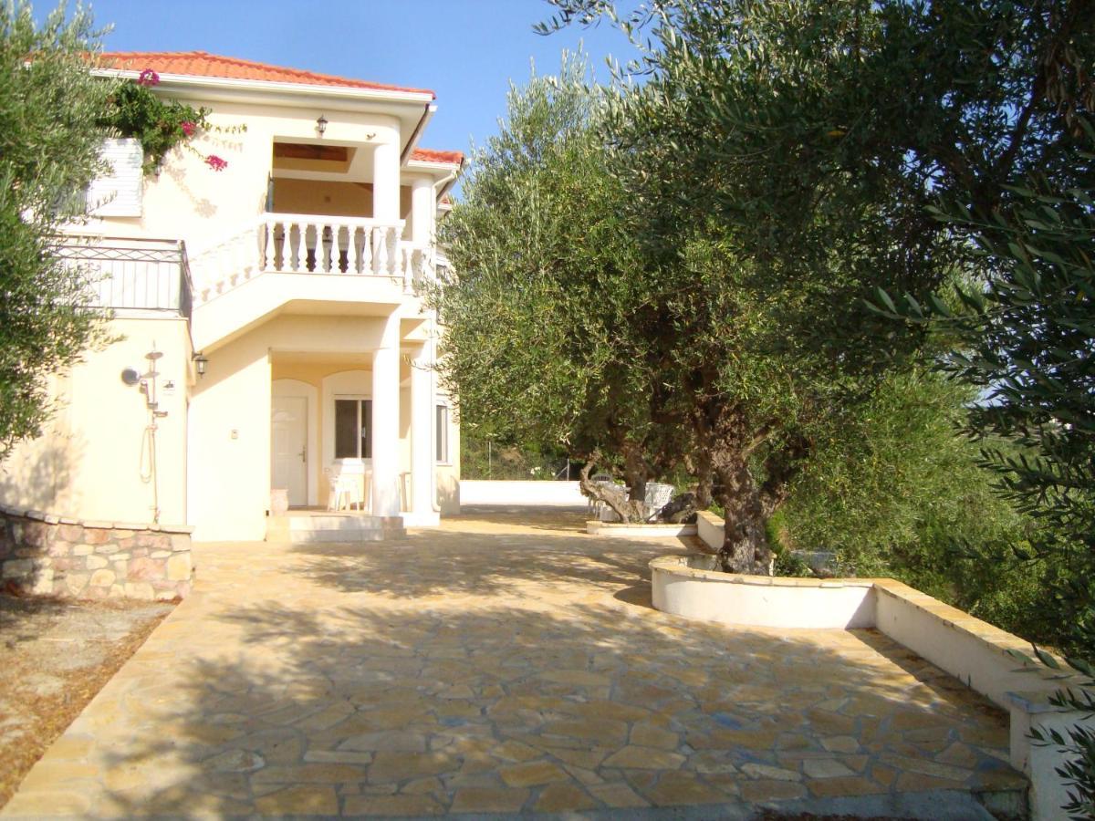 Villa Carisma Livadhákia 외부 사진