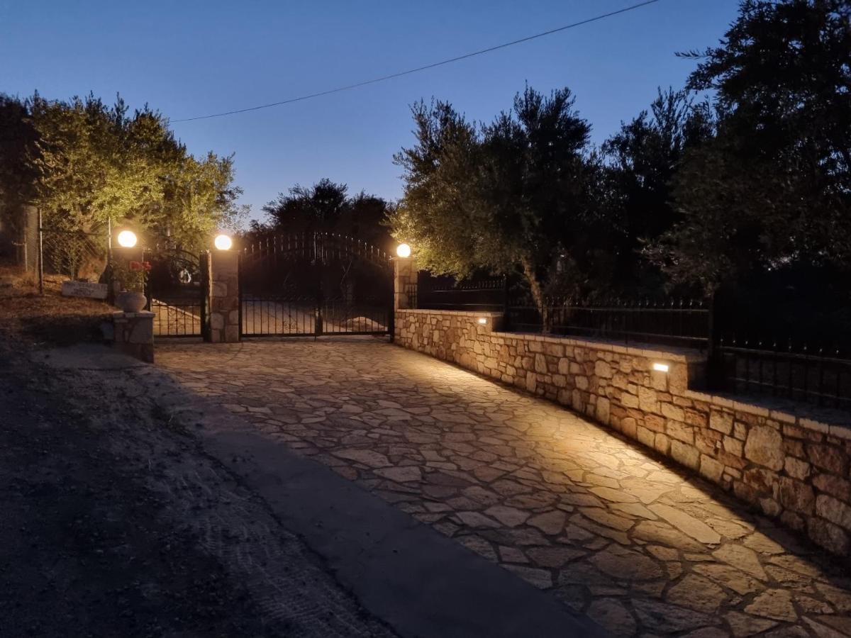 Villa Carisma Livadhákia 외부 사진